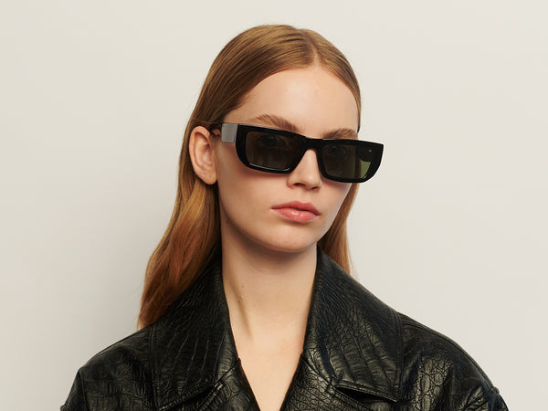 Fame Sunglasses - Black